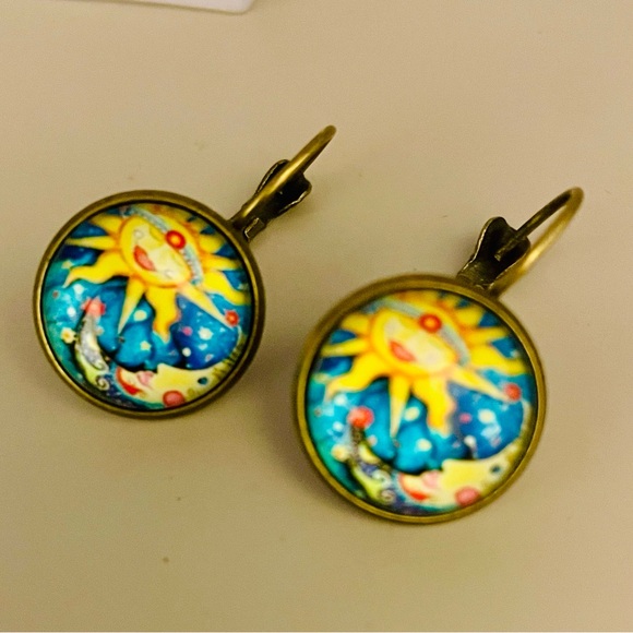 Sun moon photo glass cabochon dangle earrings. Pierced. Bronze tone. Fun - Picture 2 of 5